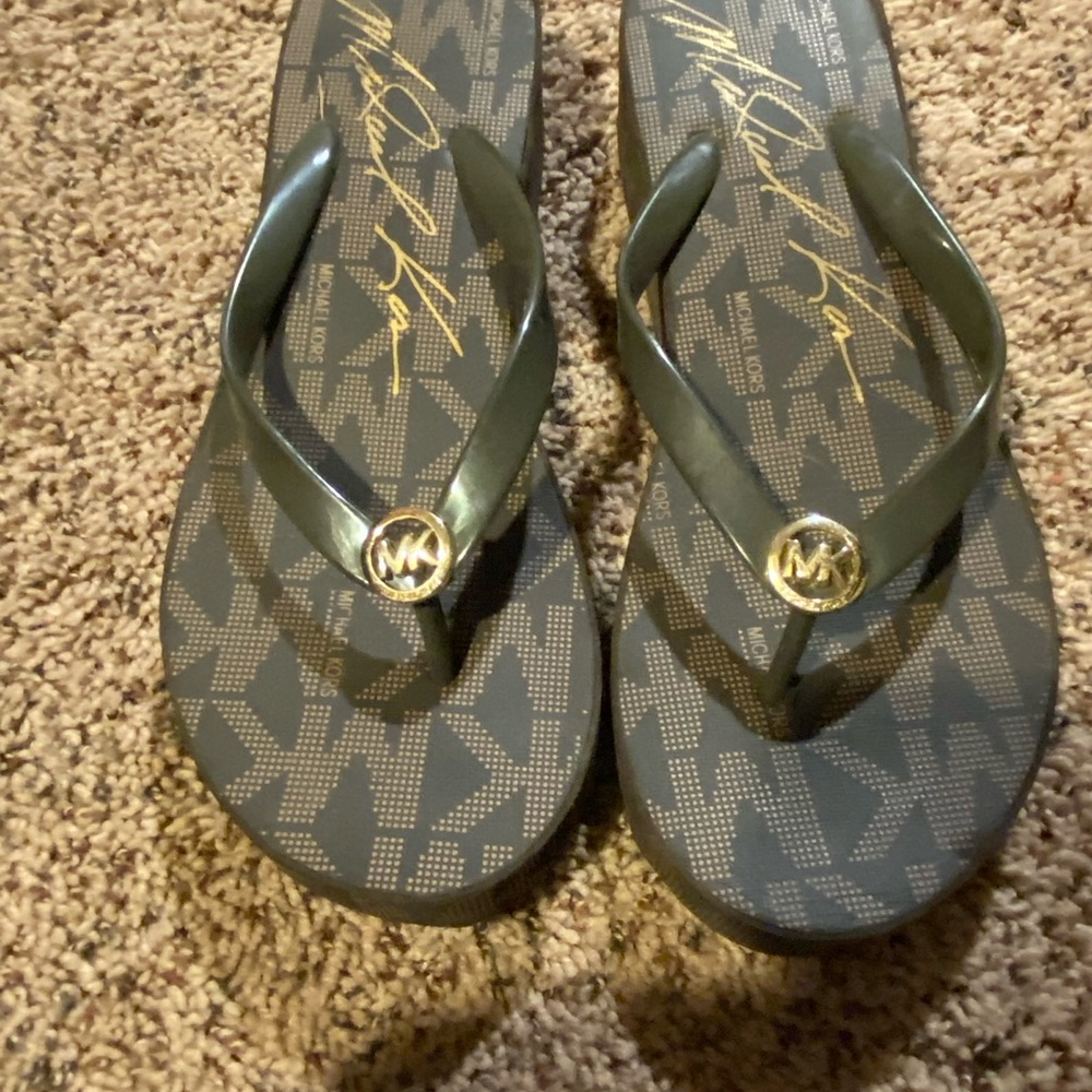 Sandal